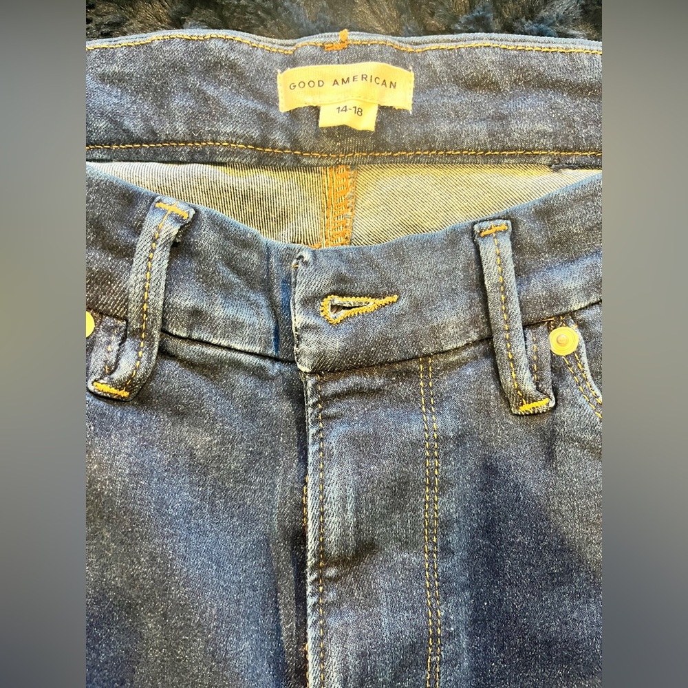 Good American Always Fits Jeans